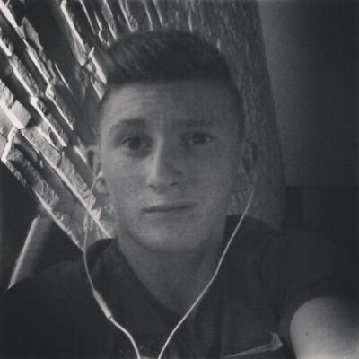Jeremy // Lycéen // Actif // Tweetos // team psg // follow my and follow back