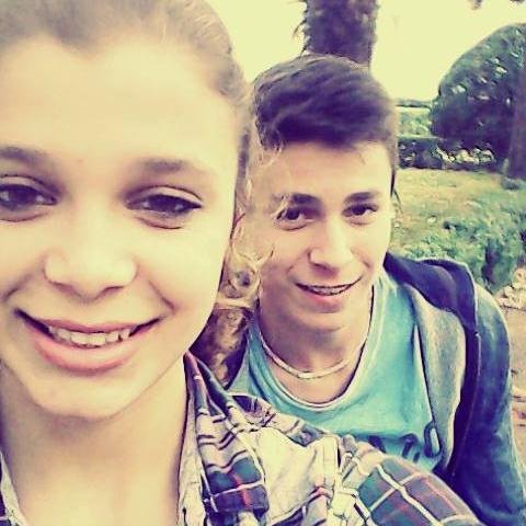 PrePhorBiaCraf1's profile picture. Chanteur dans un groupe de musique o/ Fuck la logique ! ♥