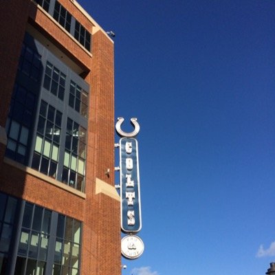 the_realenrique's profile picture. 