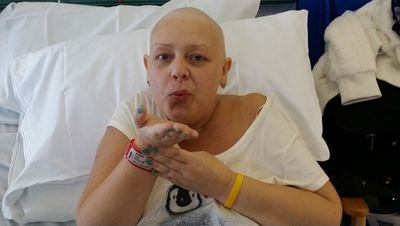 I'm living with Ovarian Cancer please #blowakissforcancer, text KISS54 to 70070 with your donation and upload your photo.