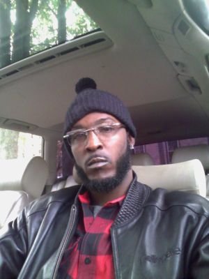 New Haven Ct'$ own !! Trapper!! Pardon My Crack http://t.co/fLRd3oSRbU !! s/o NGMC the family #CurrenCClik http://t.co/ICb9hXRZLq fb: coke kevin ig: