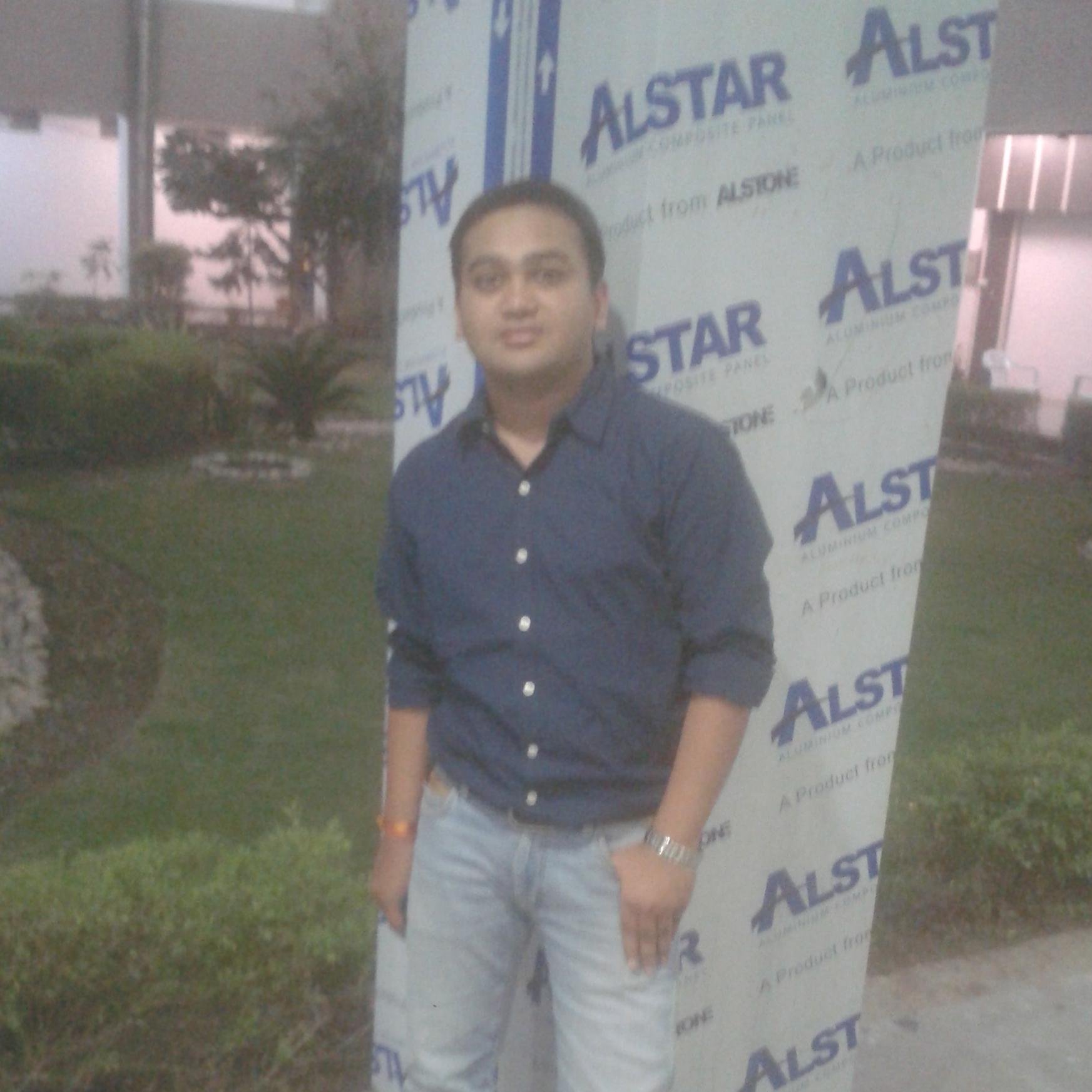 a social thinker..java programmer....society becoming virtual ...
