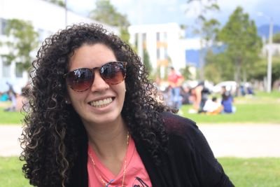 Marie_mB's profile picture. HippieGeek! Music Addict! Life Lover!