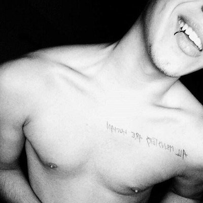 19.La felicidad se puede hallar hasta en los momentos más oscuros si se sabe usar bien la luz.