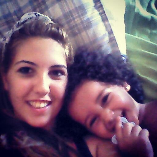Diivertiida extroovertiida y aleegreee y muuy impuulsivaa .... :) Amooo a mii genteee