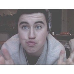 FREE FOLLOW GO FOLLOW @awkgrierrr RIGHT NOW AND BE ACTIVE THERE