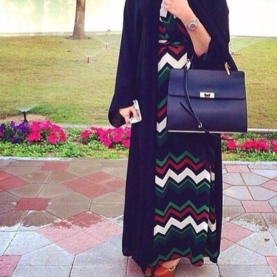 ﻭﺍﻛﺘﺒﻨﻲ ﻓﻲ ﺗﻮﺍﺭﻳﺨﻚ ﺯﺣﺎﻡ ﺷﺨﺺّ : ﻟﻜﻦْ ﻛﺎﻥْ ﻓﻲّ ﻫﻴﺌﺔ ﺃُﻣﻢّ~