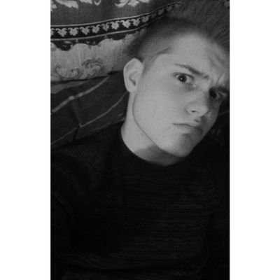 17 y/o IG: Royske_