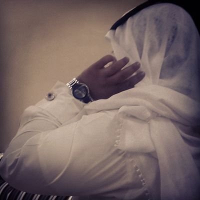‏ في الباحة ..ابي اتعرف ع بنت مو حقت فلوس وخرابيط واللي حااب يتعرف تواصل معي هنا ع الارقام PIN:74FD5306 او واتس 0500716010