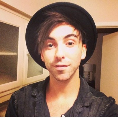 LoveLikeWarr's profile picture. 