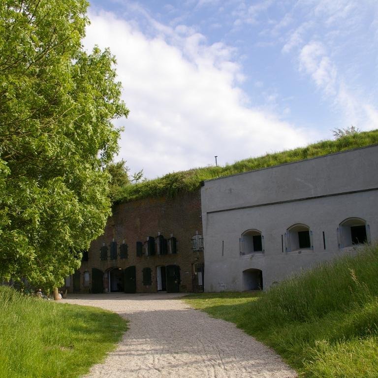 Historisch fort waar u terecht kunt voor een dagje uit, maar ook voor teambuilding, trainingen en groepsuitjes. Zie de website voor onze openingstijden.