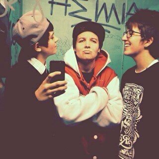 w2el_com's profile picture. آلشوق اللي بعينيء فإضح .