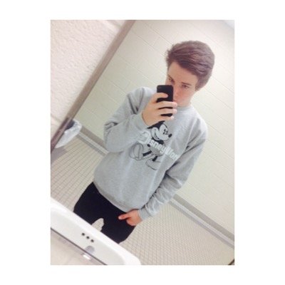 ffbgbnjj's profile picture. 