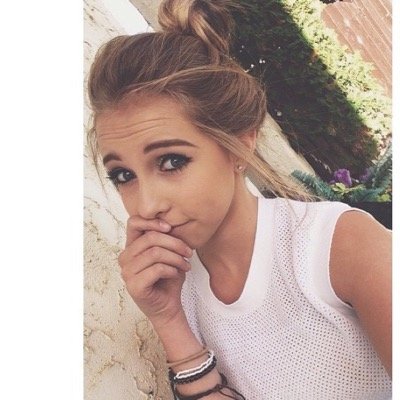 TaylorLara_'s profile picture. you tell me.