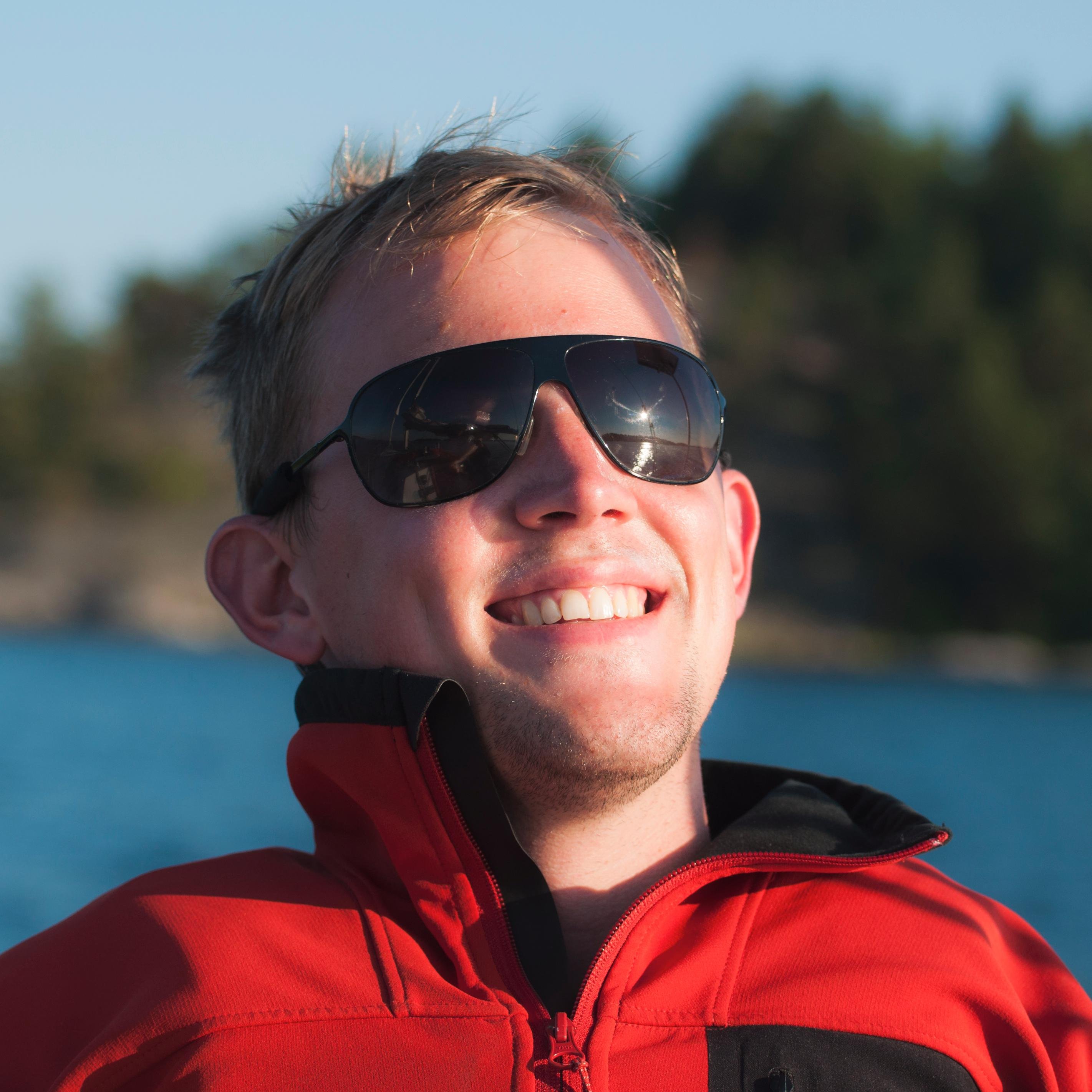 CEO at Adaptive Media (@adaptify) and Ashop (@ashop_se). Proud dad and Sommelier to be.