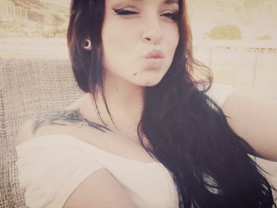 serenacorreal's profile picture. thugh life