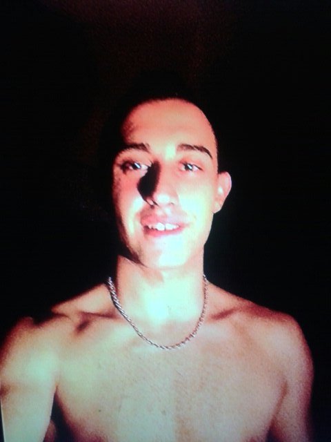 Isruni's profile picture. 030