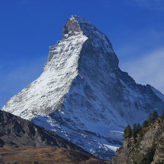 世界中にある名峰についてつぶやいていこうと思っています。別に登山が趣味ってわけでもないんですがなんとなく（笑）自動で1万フォロワーと毎月1万円の副収入が手に入るツイッターツールを無料プレゼント中です！お役立て下さい！→http://t.co/wsO6LZssn4