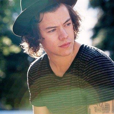 Followthename9's profile picture. READ BIO                                          Free follow from @9SunshinesForMe ask for a follow back. Love you xx