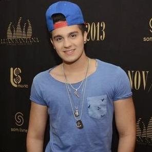 Luan Rafael Domingos Santana se nada é eterno, promete ser meu nada ?