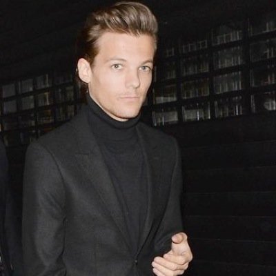 LOVE ONE DIRECTION SO MUCH ESEPCIALLY LOUIS !! Always puts a smile on my face If you wanna see cute,funny,adorable and crazy pics of 1d follow me!! L.T. Xx