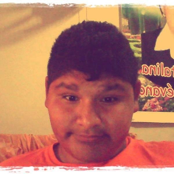 hola si me sigues te sigo no soy una mala persona , tengo buenos sentimientos y solo busco amistad :) :)