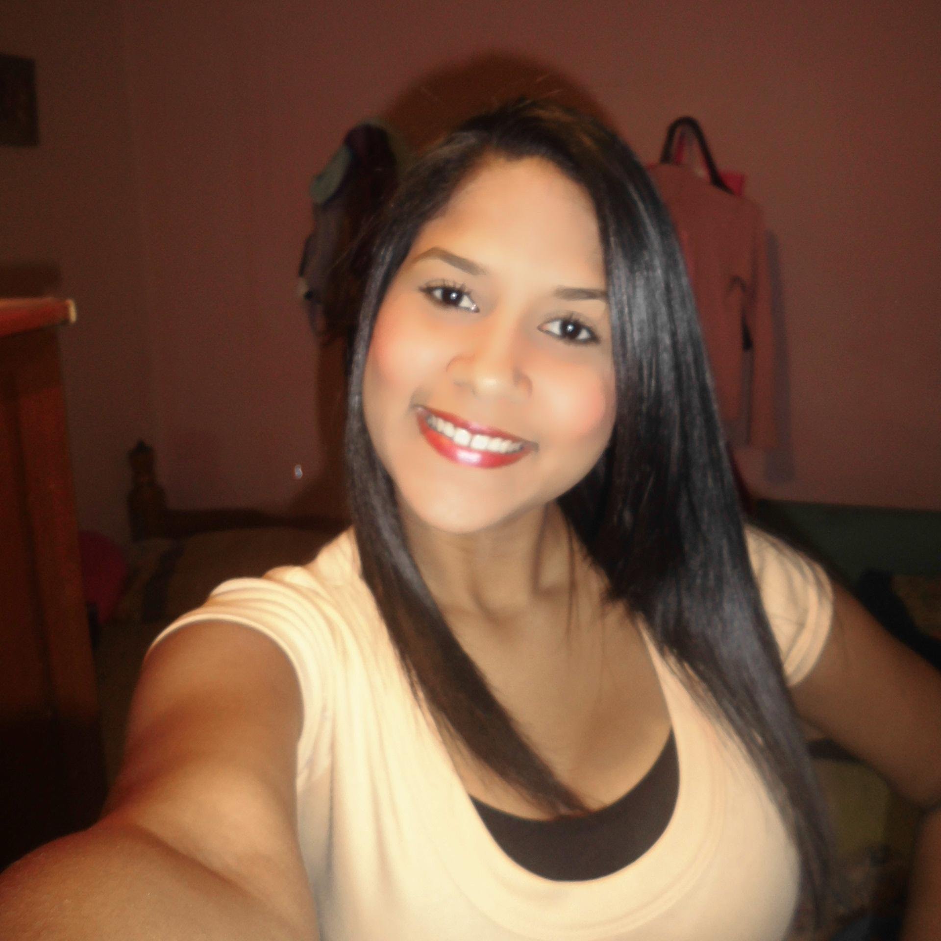 #18 años mi vida se resume en Bailar Bailar y Bailar...♥
Bailarina en formación S&R