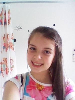 beautyness is about your looks is about what ur like on the inside love Niki and gabi beauty zoeela and Bethany mota xoxoz