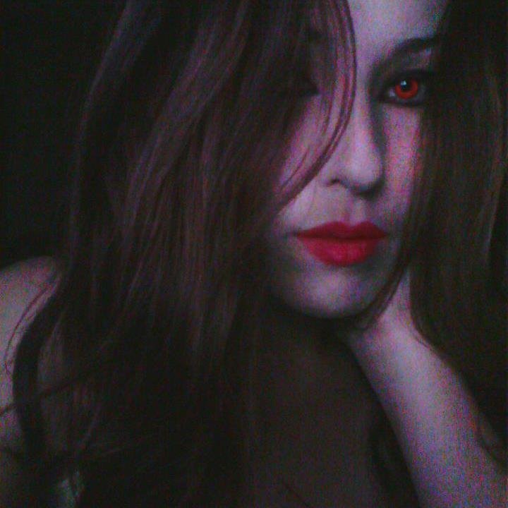 VanesaLenore's profile picture. 