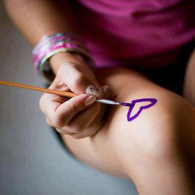 16Rial's profile picture. 