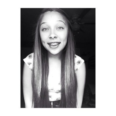 Elizabeth220Mc's profile picture. wut?