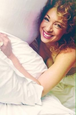hello im Alex Kingston//other verse @melody_pond15