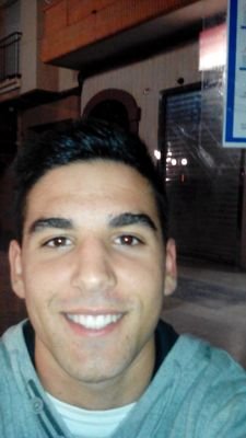 No te compares con nadie, ten la cabeza bien alta y recuerda;  no eres ni mejor ni peor, simplemente eres tu y eso nadie lo puede superar