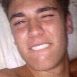 QUOTE WITH A SELFIE TO SEE IF SAMY WOULD FUCK YOU