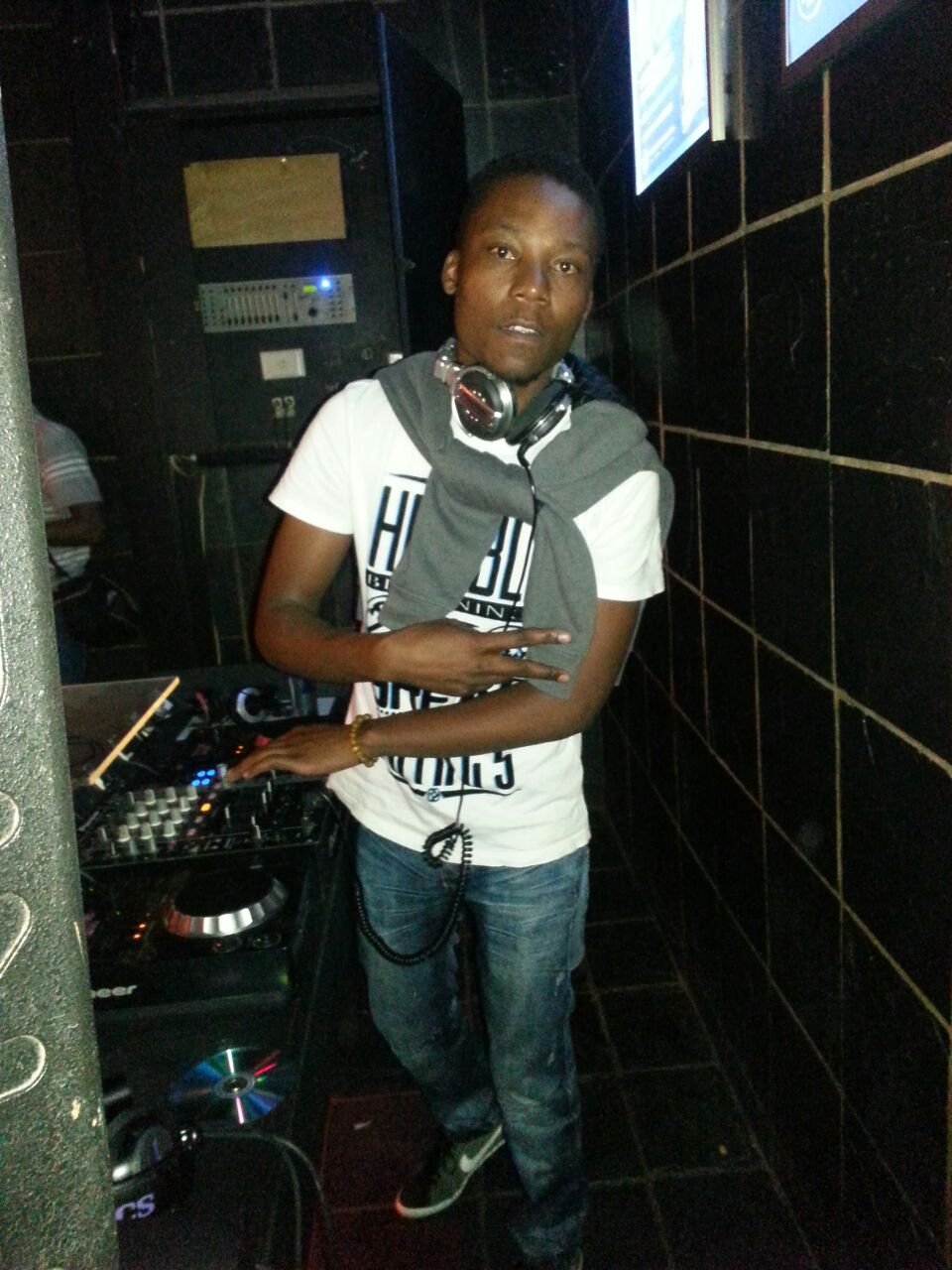 Booking opened to everyone willing to pay  facebook@Simon DjManic Zakhele Sigudla  www.simon88@gmail.com /Zakeshouze@yahoo.com 0728228736