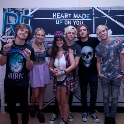 hey!!!! it's *c cakes i love r5 and btr : ) r5 family 4 life Matignon high class of 2016 Best day of my life 12/30/12 when i saw R5 in boston Raudia forever