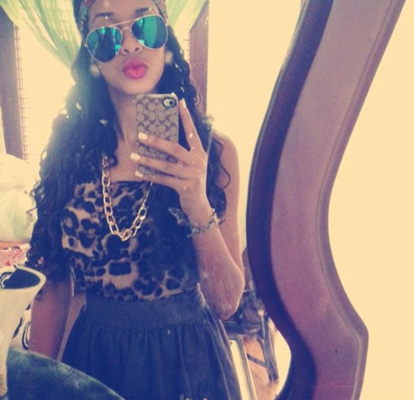 Bienvenidos A Mi Mente , Donde mis Pensamientos  son solos Míos y tus opiniones no cuenta #•.• #ForeverAlone