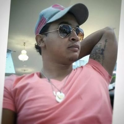 Me Siento Bien Con Lo Poco Que Tengo Instagram: @Ender_05  Kik: Ender_05