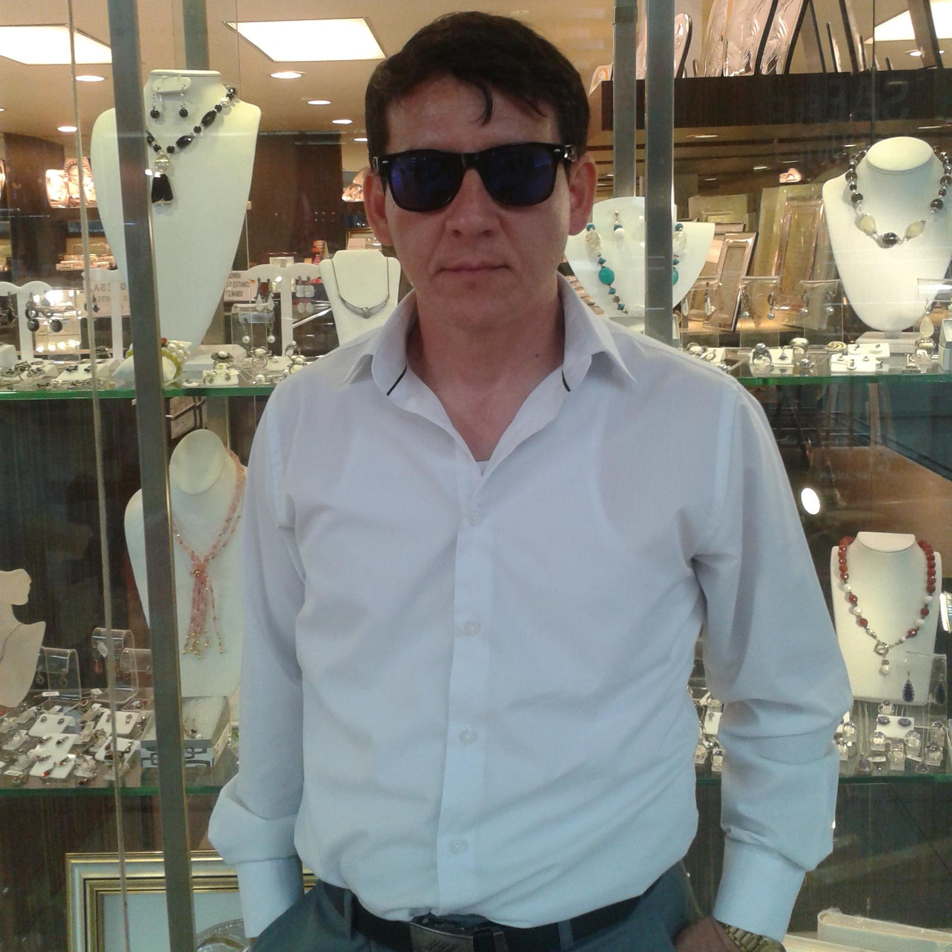 Yo soy una persona positiva, comprensiva, agradecida y optimista... Yo soy FELIZ.