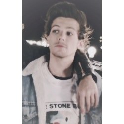 follow @cuddlxyziam if ur 1d af lmaoo