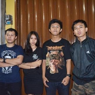 Melodic punk Vocal @Sheillasya Gitar : @Rahman_aziis Bass #Babams Drum : #Widodo Contact person : 089650572864