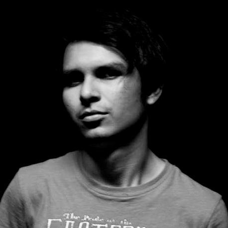 Compositor y escritor que ya no escribe ni compone. Eterno guitarrista de SC.