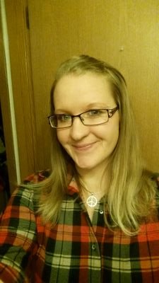 32 yr old opinionated plant eater, fitness junkie, beer loving, Denver Broncos cheering, awesome, single lady.