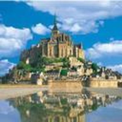 一度は行ってみたい世界の絶景 マッターホルンの頂と美しい夜空 の眺めです スイスとイタリアの国境に位置する 標高4478mのアルプスの山 マッターホルンとはドイツ語で牧草地を表す Matt と 山頂を表す Horn に由来しています Http T Co 4zhwyz44m7