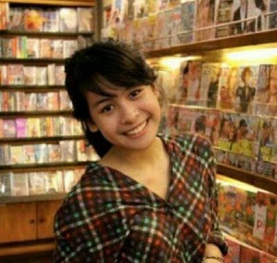 kembaran maudy ayunda.