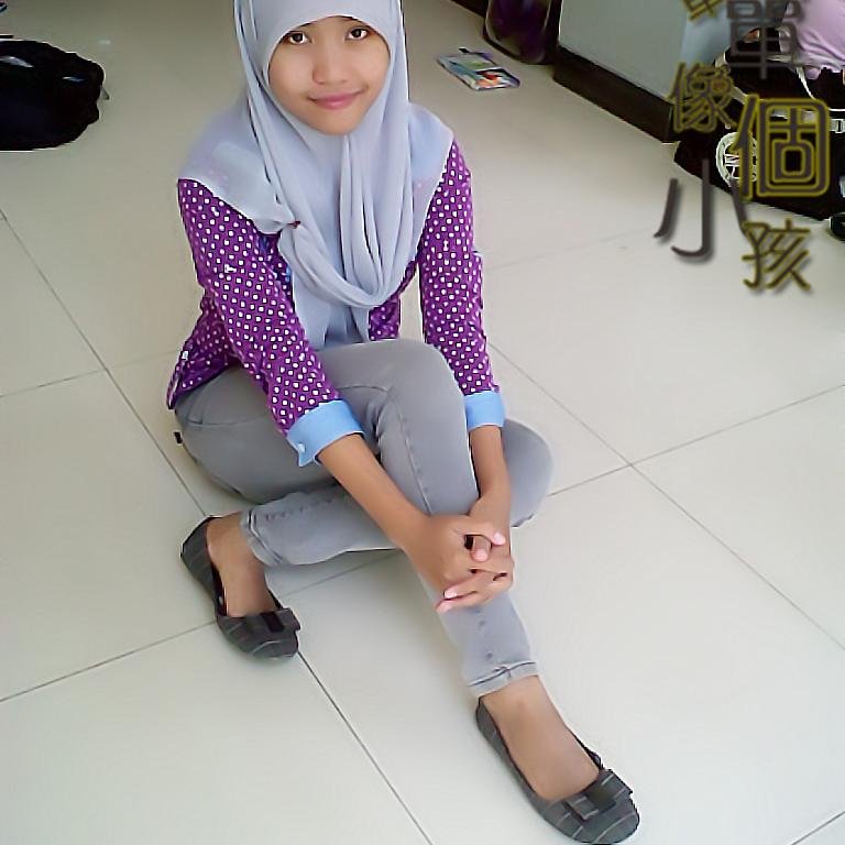 nurhayati483's profile picture. 