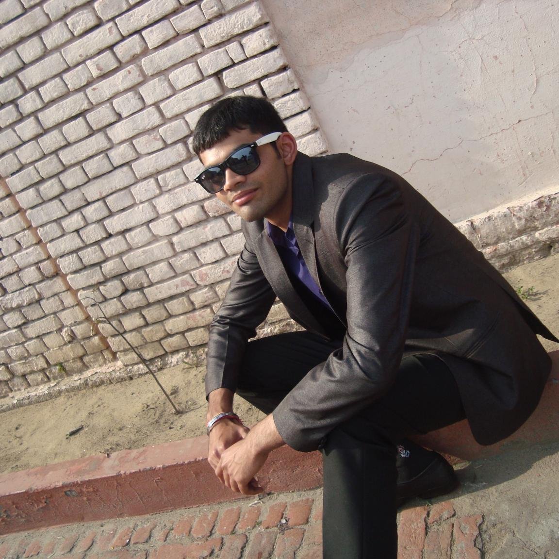 sethisethi01's profile picture. 