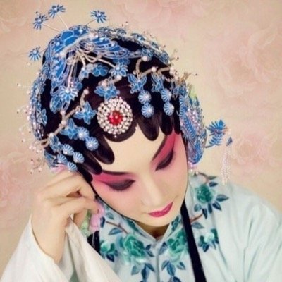 Ruolan_Li's profile picture. Chinese traditional handcraft pyrograph