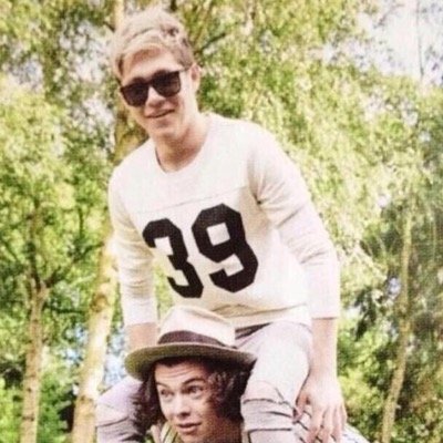 follow @pornxharold ilysm xx