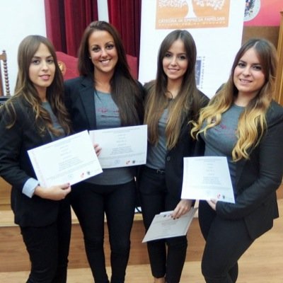 Empresa dedicada a la venta y alquiler de aparatos de primera y segunda mano para personas con movilidad reducida, desde muletas a camas elevadoras.